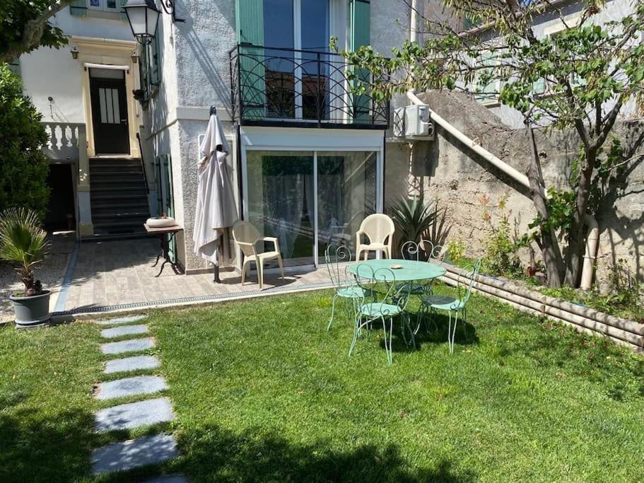 Charmant Studio Avec Jardin Avignon Exterior photo